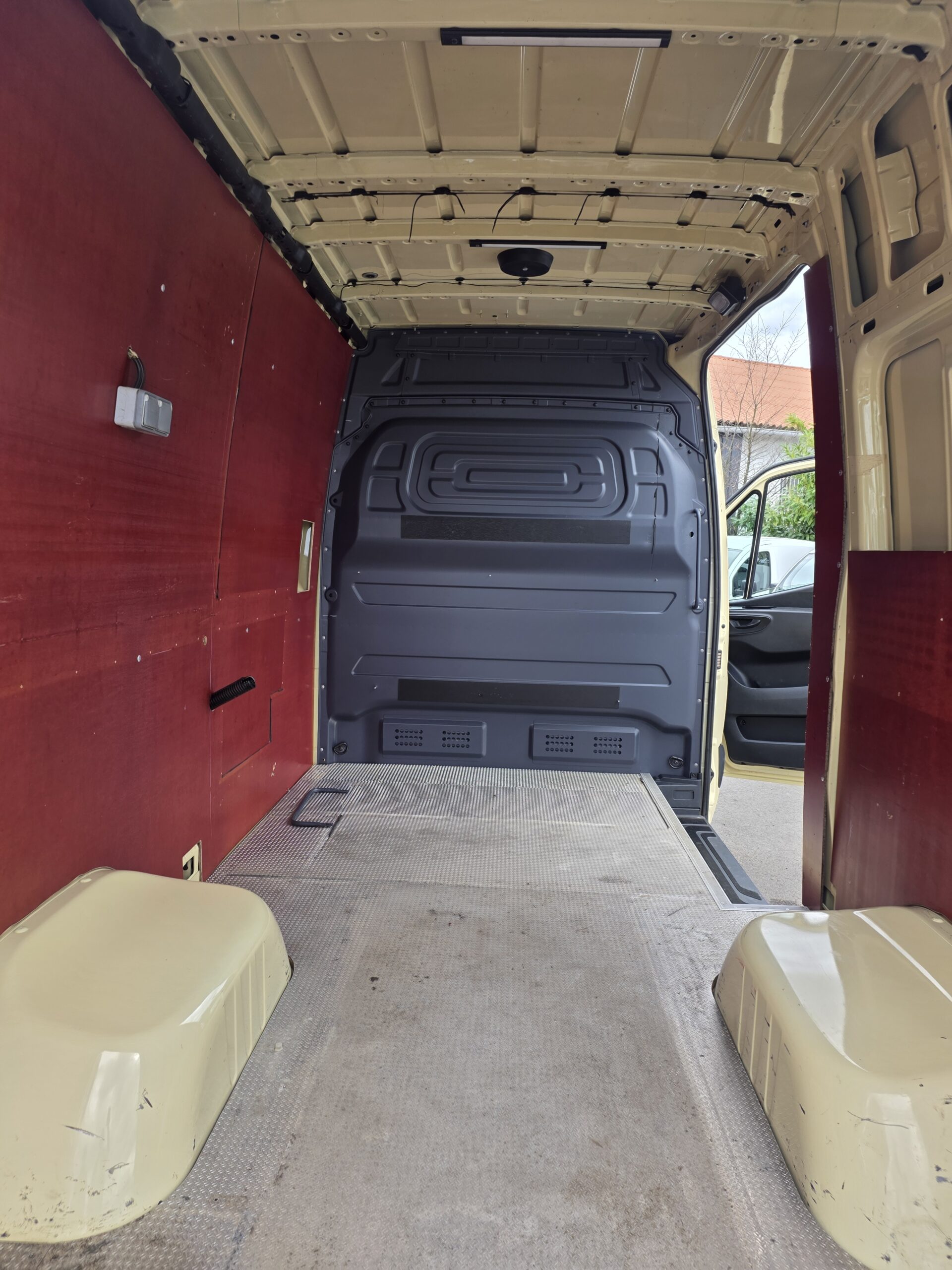 
								MERCEDES SPRINTER 519 V6 3L 190CV L3H3 plein									
