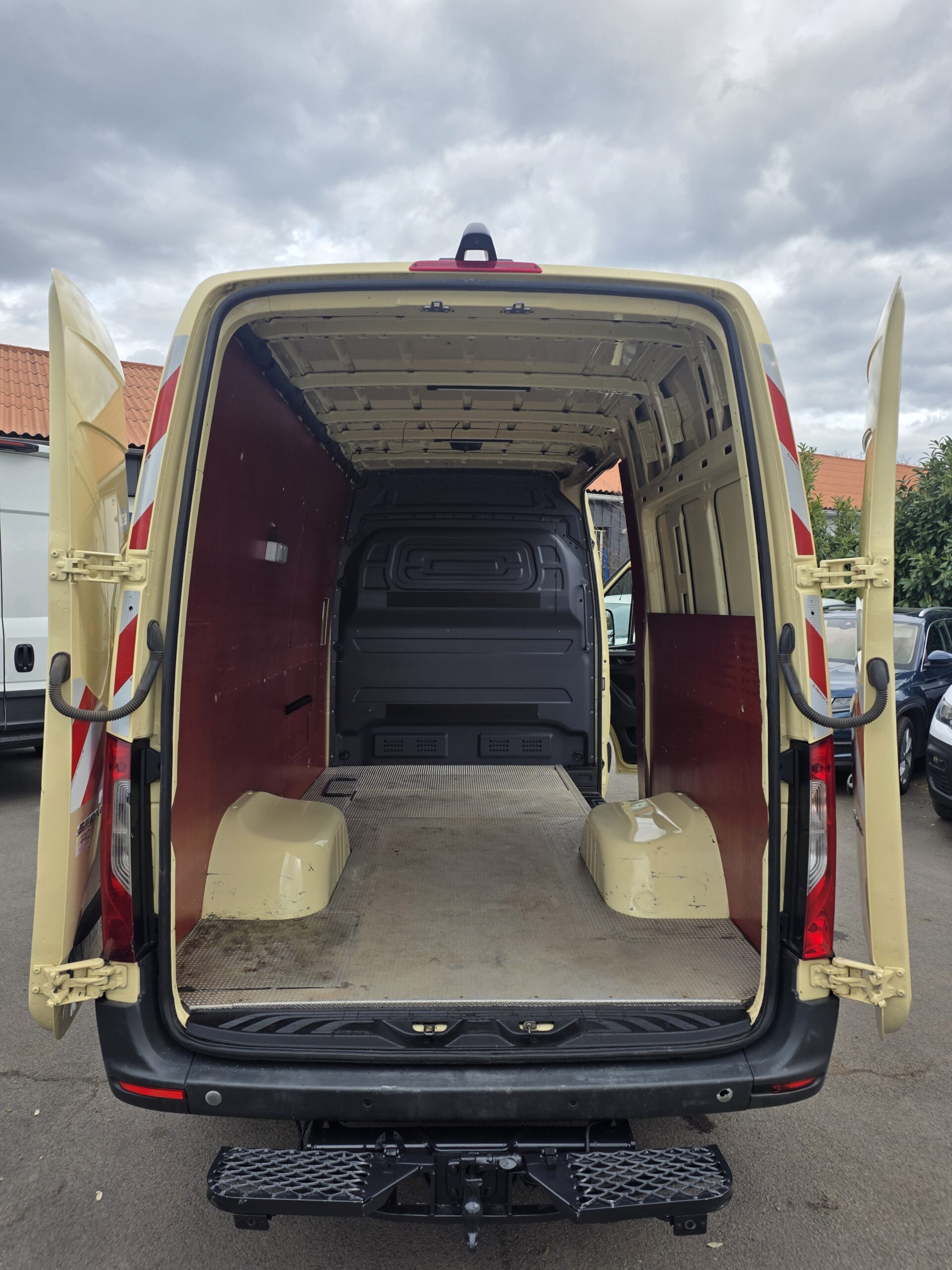 
								MERCEDES SPRINTER 519 V6 3L 190CV L3H3 plein									