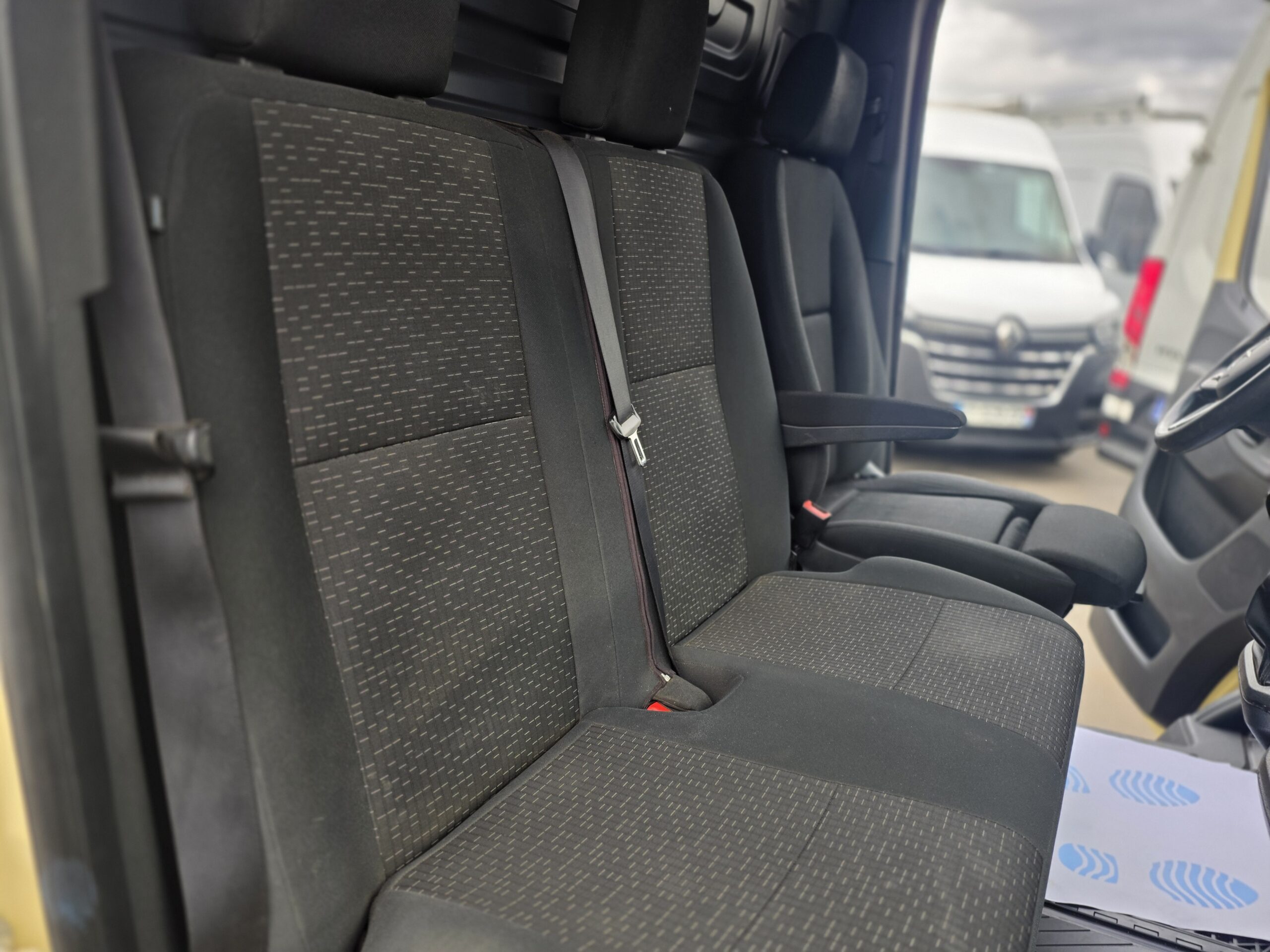 
								MERCEDES SPRINTER 519 V6 3L 190CV L3H3 plein									
