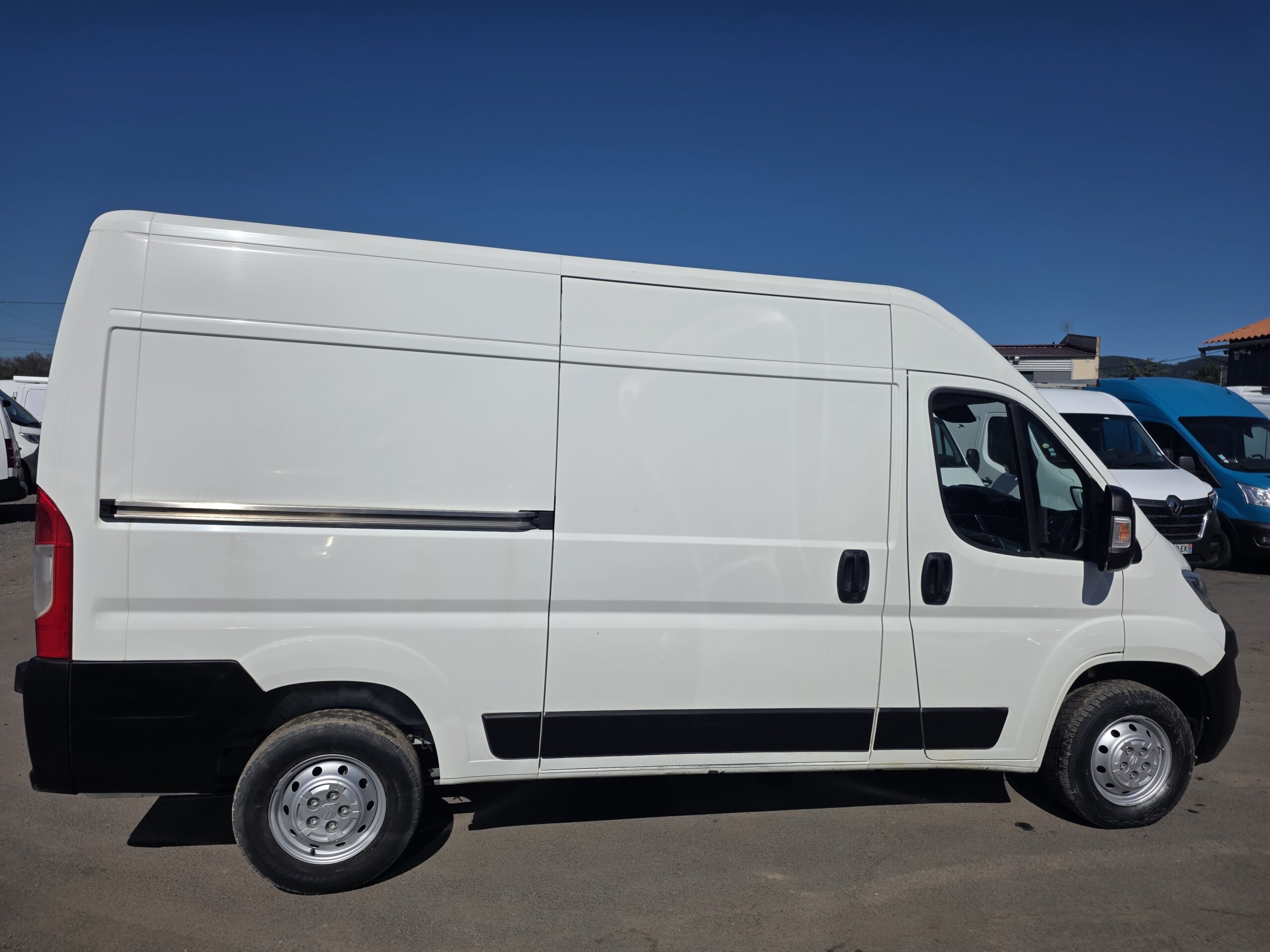 
								CITROEN JUMPER 2.2 HDI L2H2 120CV plein									