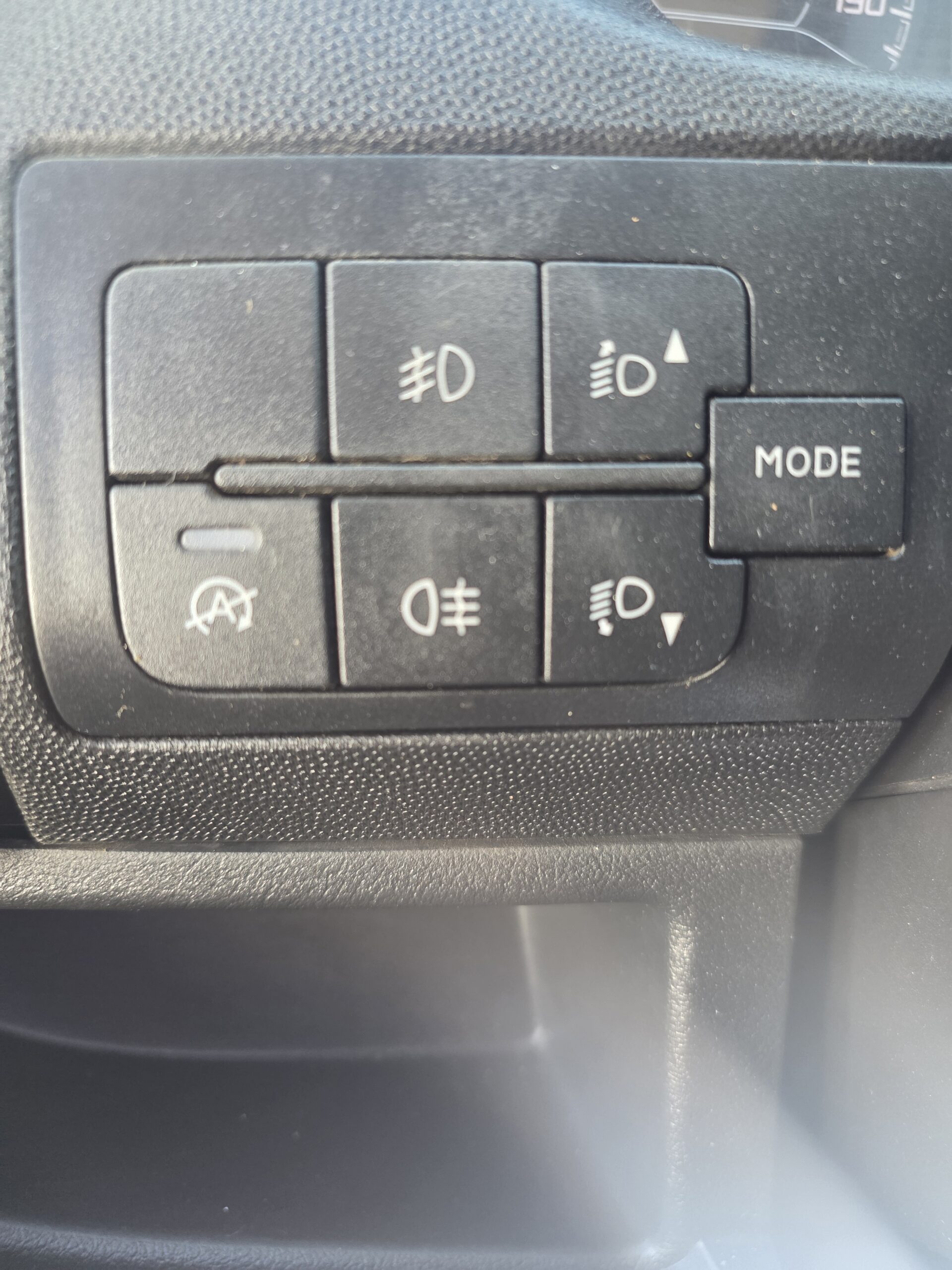
								CITROEN JUMPER 2.2 HDI L2H2 120CV plein									