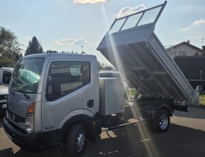 NISSAN CABSTAR 2.5DCI  110CV BENNE COFFRE MOTEUR 41000KMS