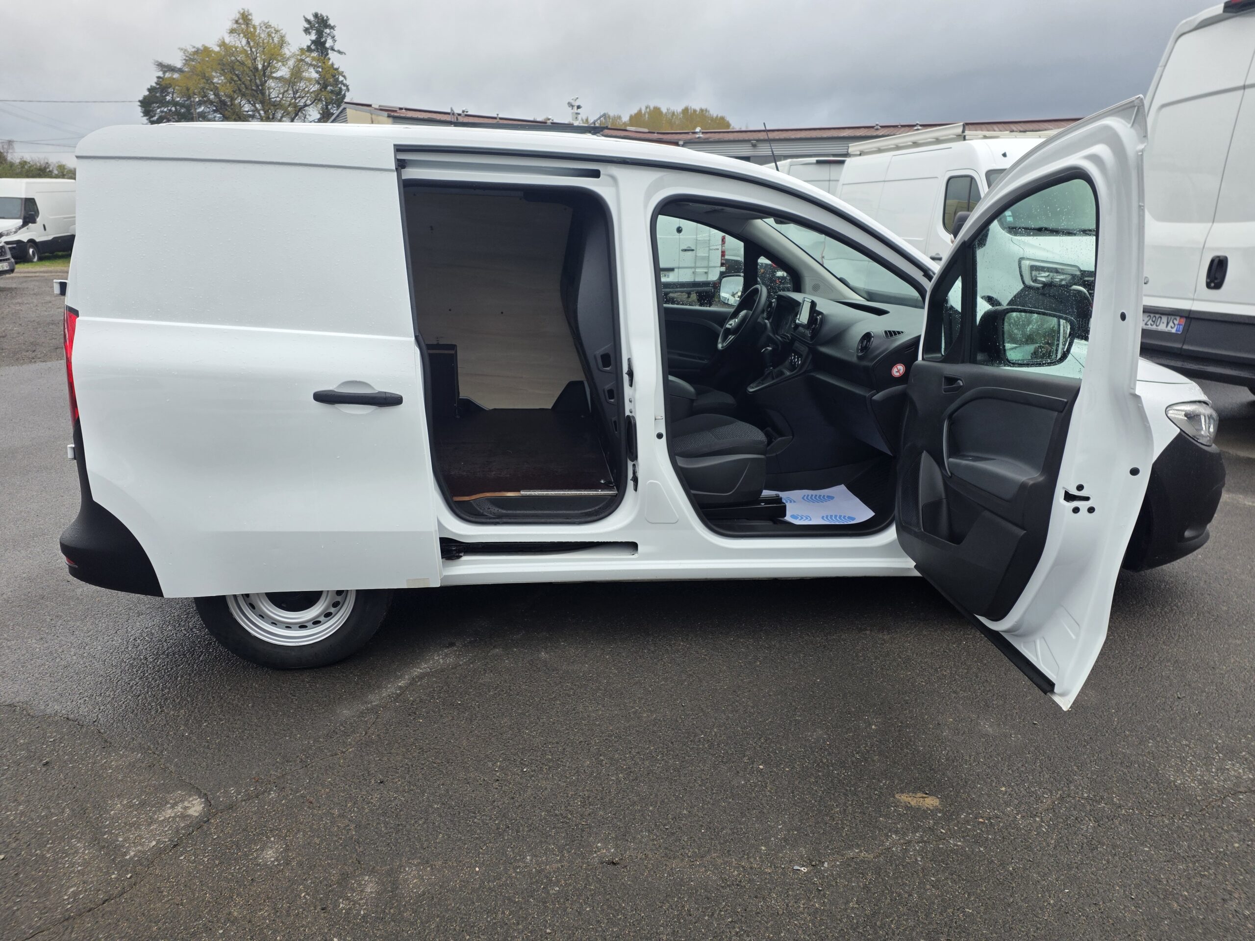 
								MERCEDES CITAN 112 CDI BOITE MANUELLE plein									