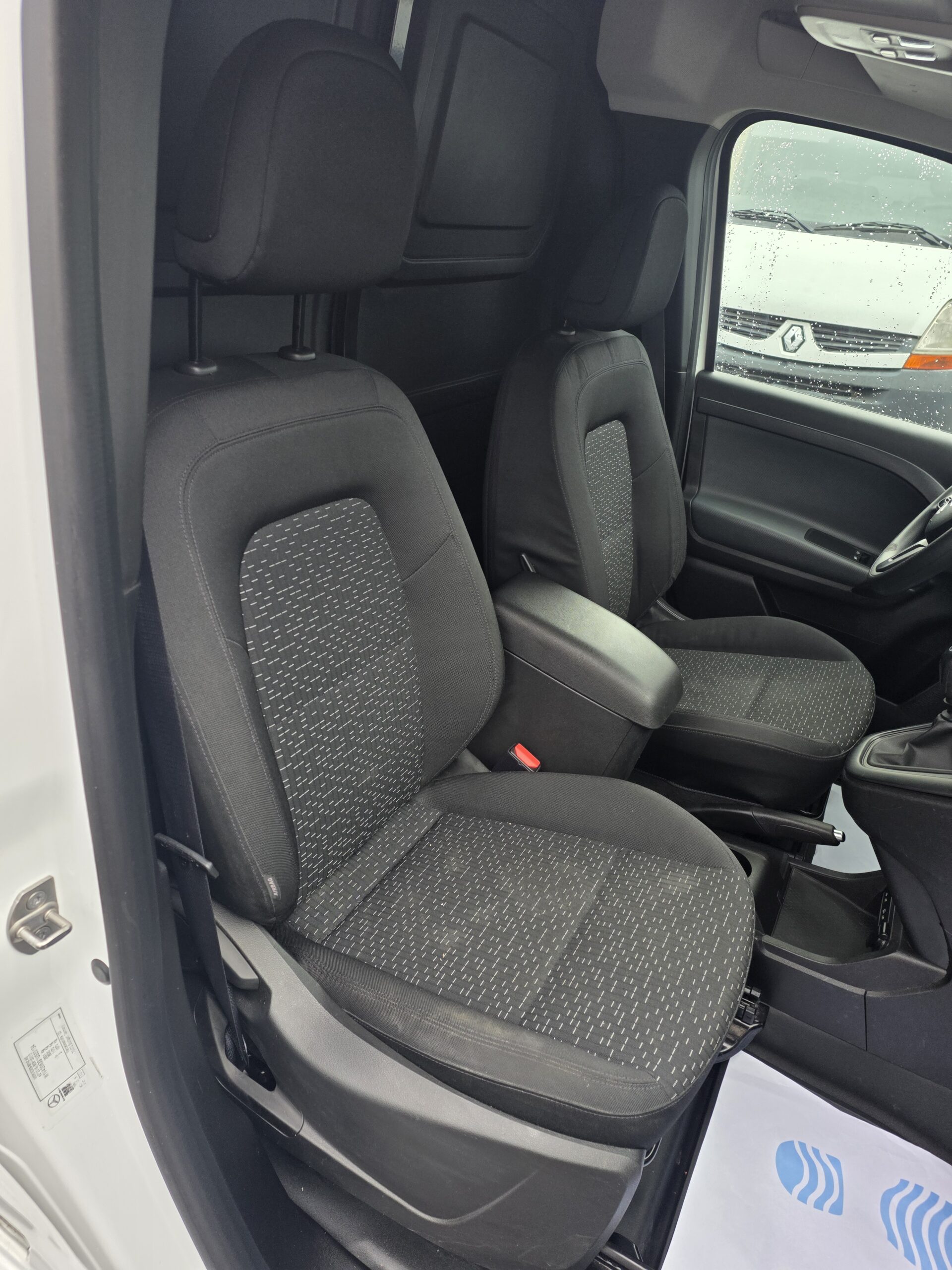 
								MERCEDES CITAN 112 CDI BOITE MANUELLE plein									