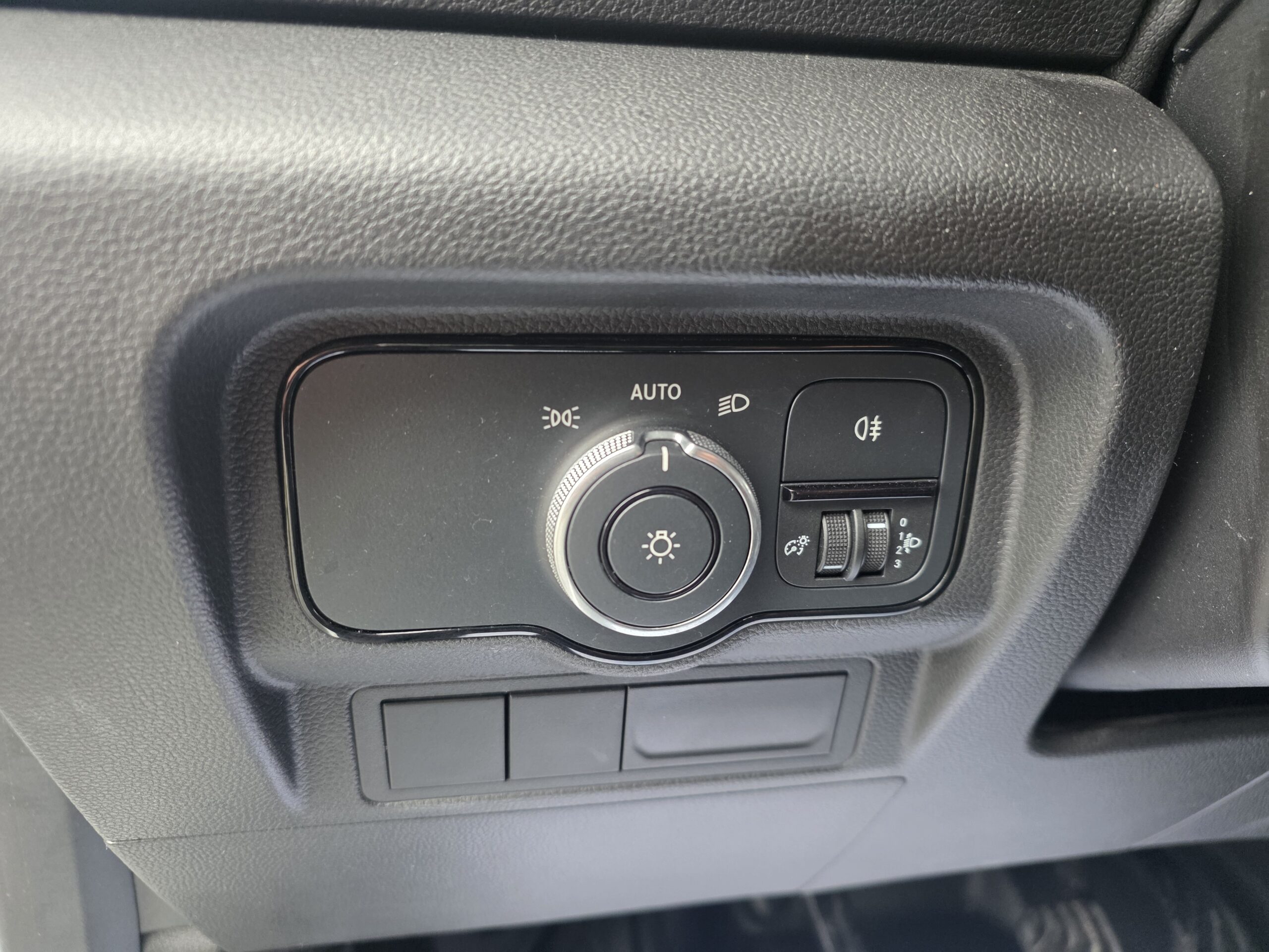 
								MERCEDES CITAN 112 CDI BOITE MANUELLE plein									