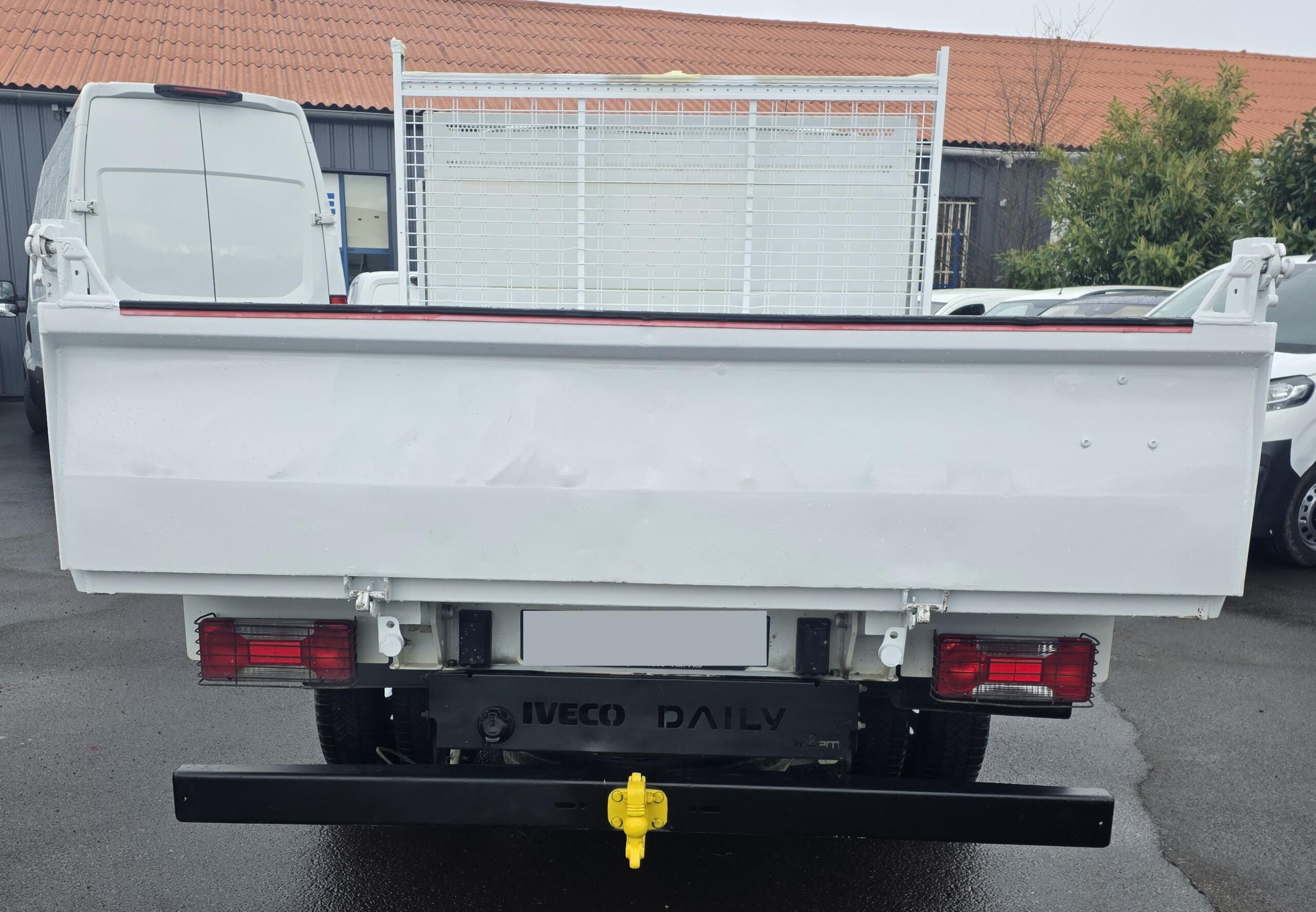
								IVECO 35C15 3L 150CV BENNE COFFRE JPM plein									