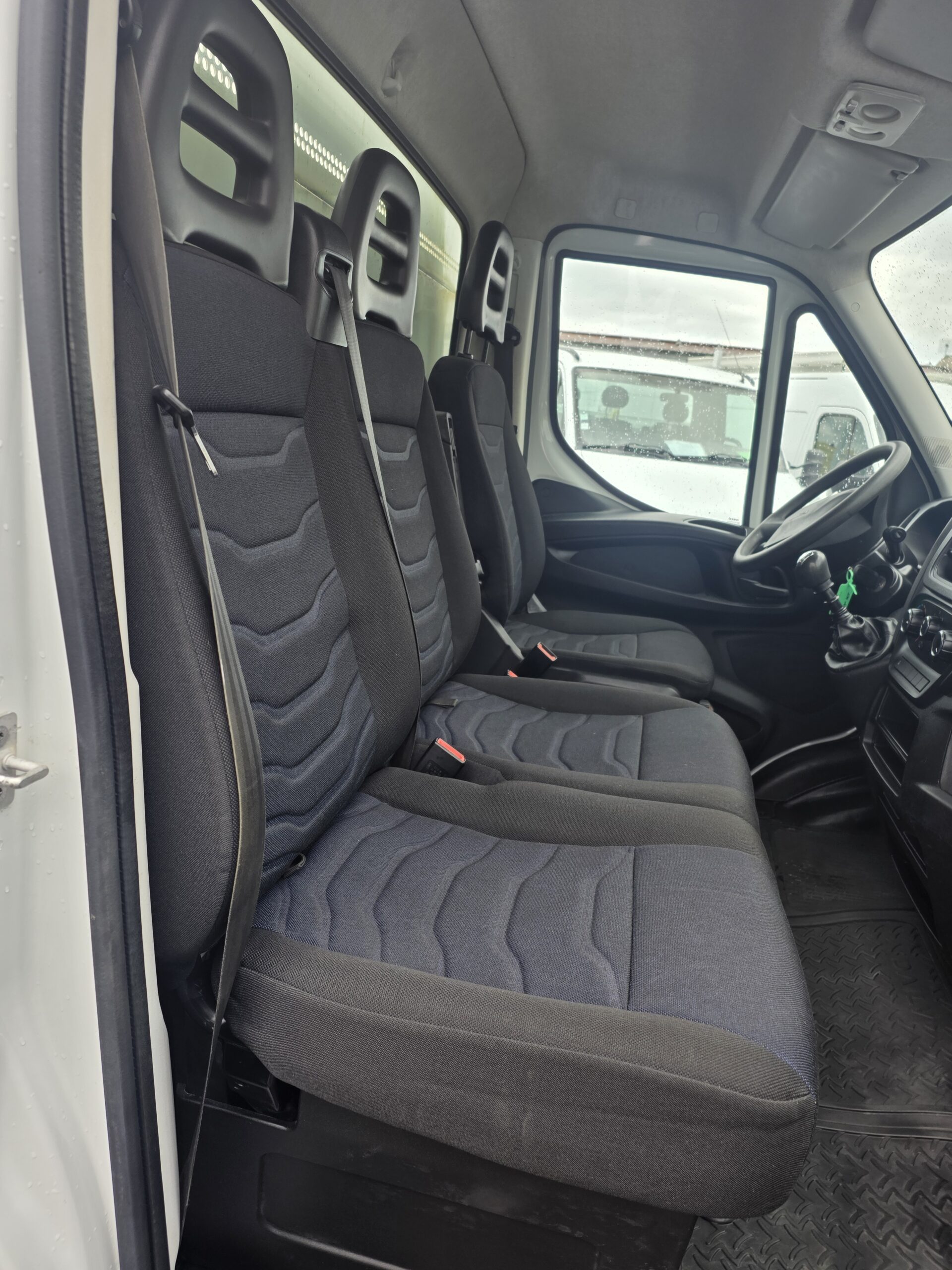 
								IVECO 35C15 3L 150CV BENNE COFFRE JPM plein									