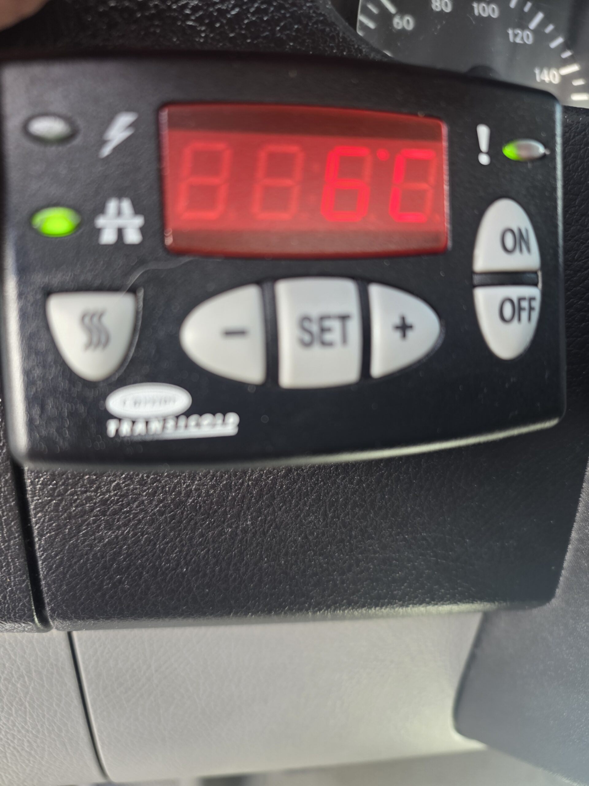 
								MERCEDES BENZ 316 CDI FRIGO groupe CARRIER plein									