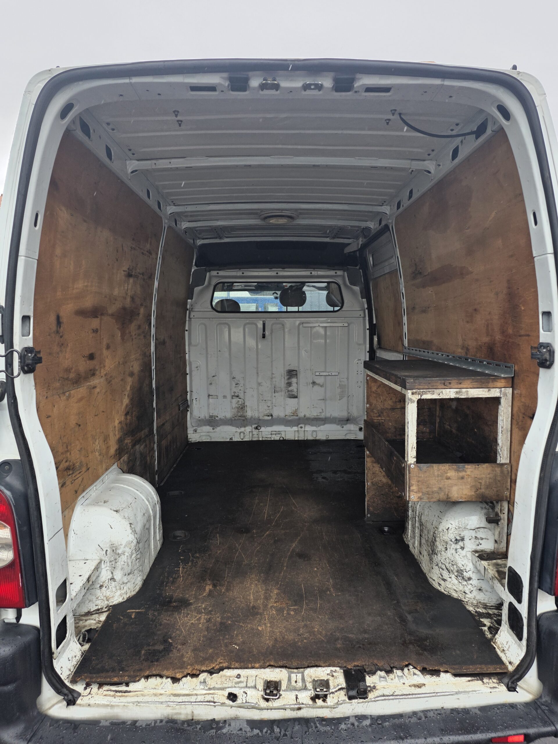 
								RENAULT MASTER 2.5 DCI 100CV L2H2 plein									