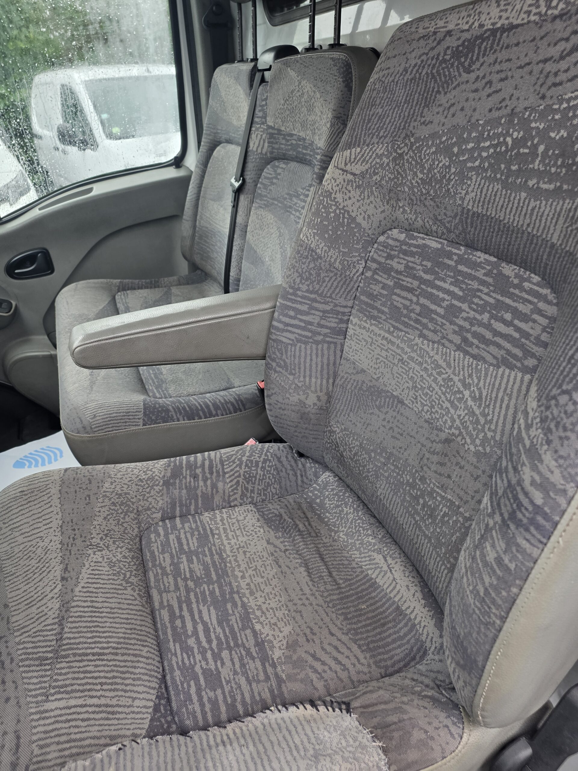 
								RENAULT MASTER 2.5 DCI 100CV L2H2 plein									