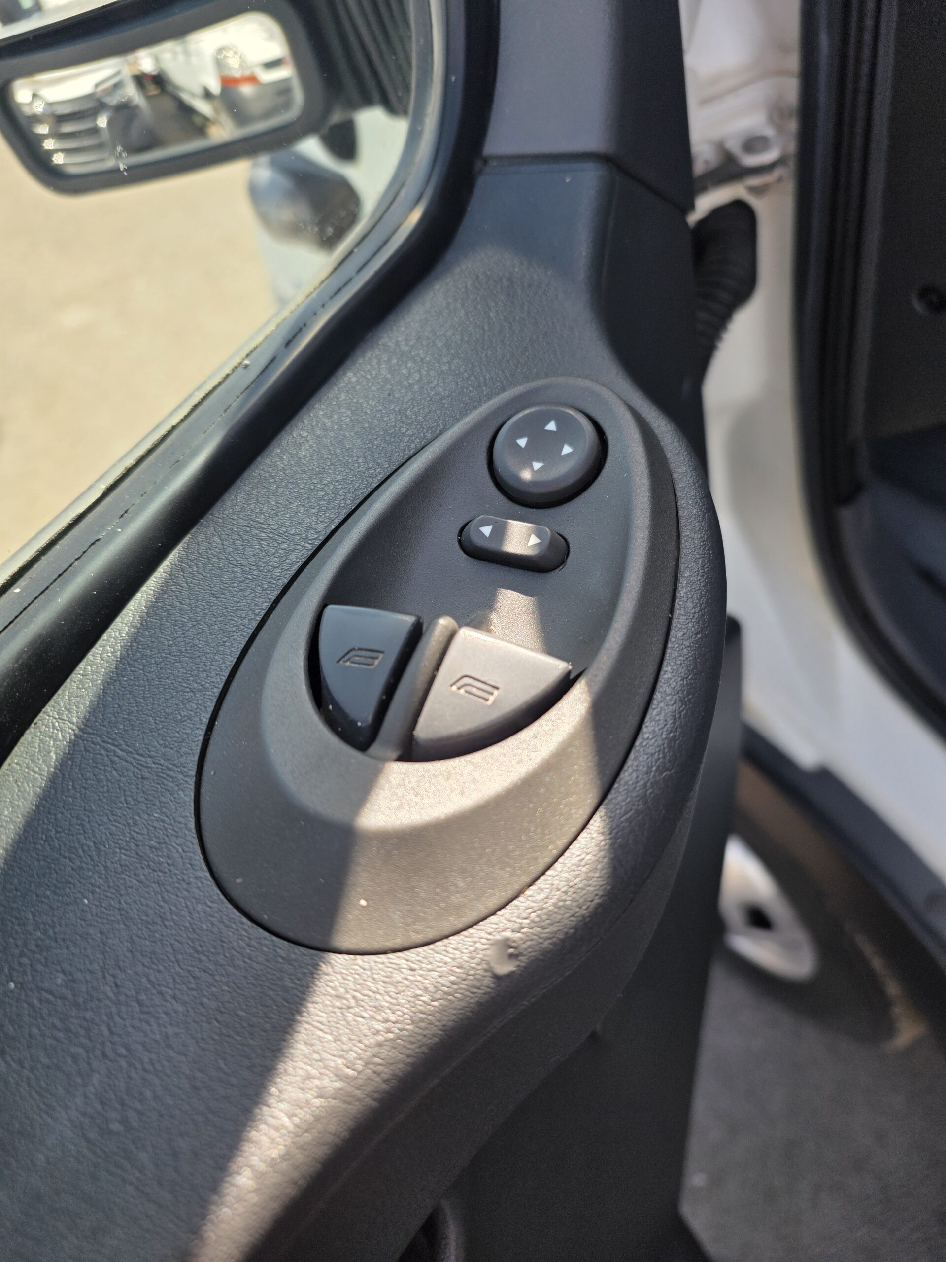 
								IVECO  35C9 CAISSE FRIGO plein									