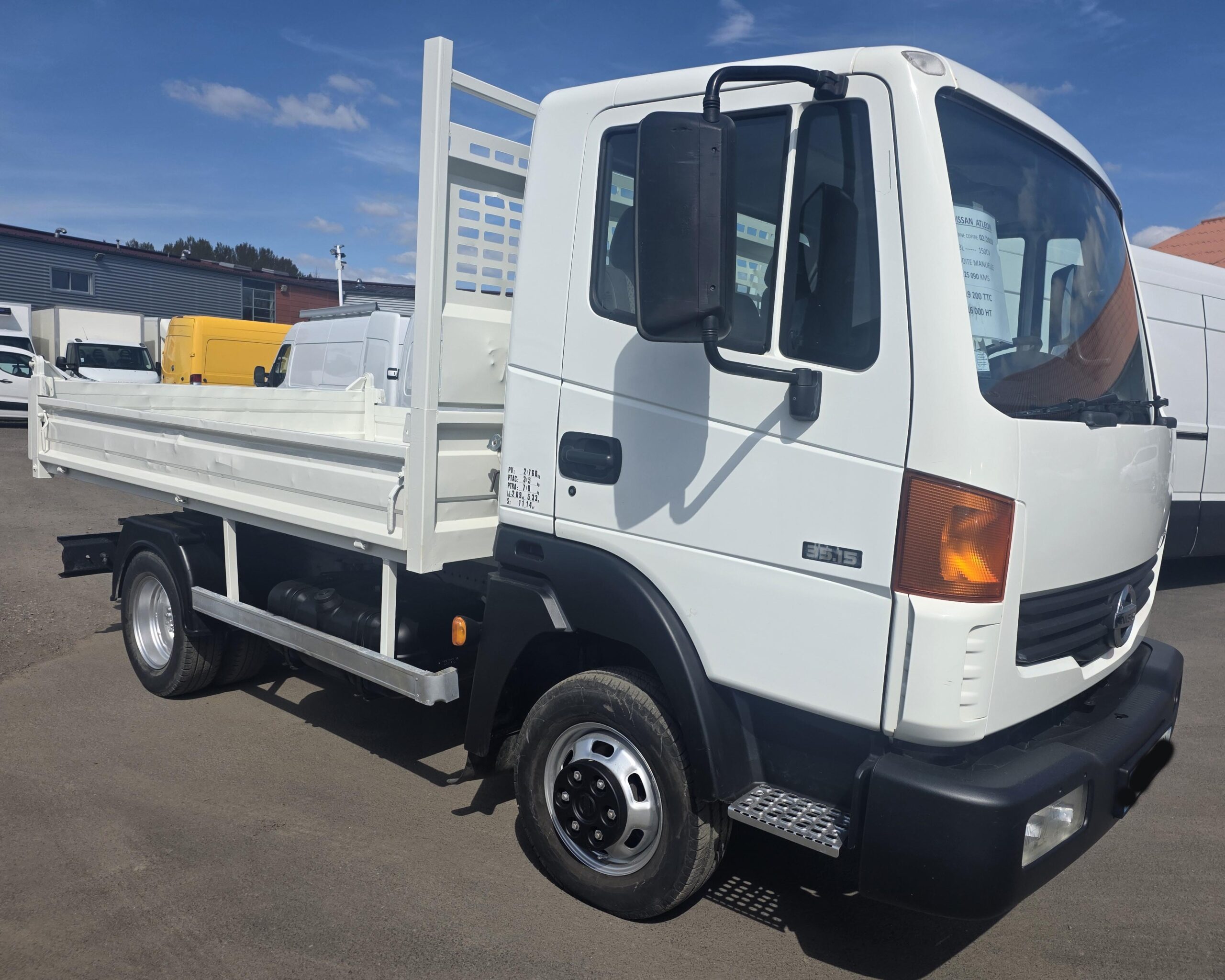 
								NISSAN ATLEON BENNE 3L 150CV plein									